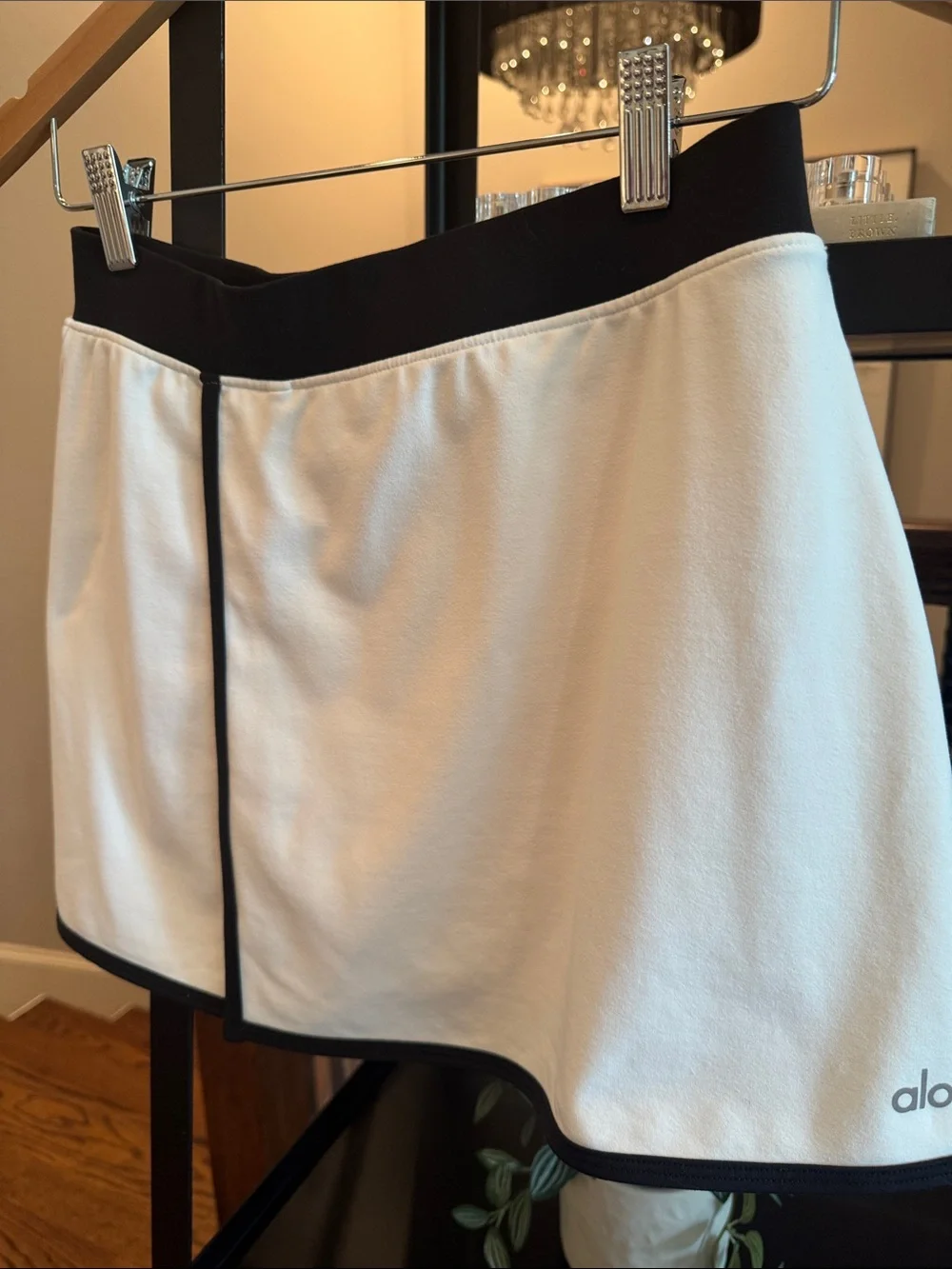 🖤 S ALO Yoga Ivory and Black Airbrush Streamlined Athletic Skirt Skort Like New